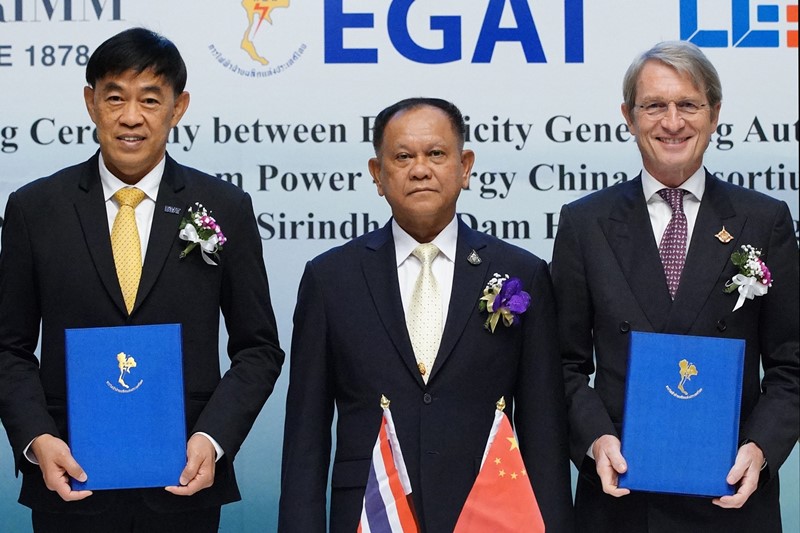 บี.กริม เพาเวอร์ 'BGRIM' และ Energy China ลงนามความร่วมมือกับการไฟฟ้าฝ่ายผลิตแห่งประเทศไทย (EGAT) พัฒนาโครงการโซล่าร์ลอยน้ำที่ใหญ่ที่สุดในโลก