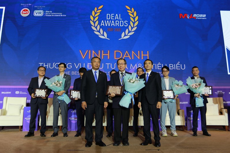 บี.กริม เพาเวอร์ รับรางวัล Outstanding M&A Deal จากงาน Vietnam M&A Forum 2022