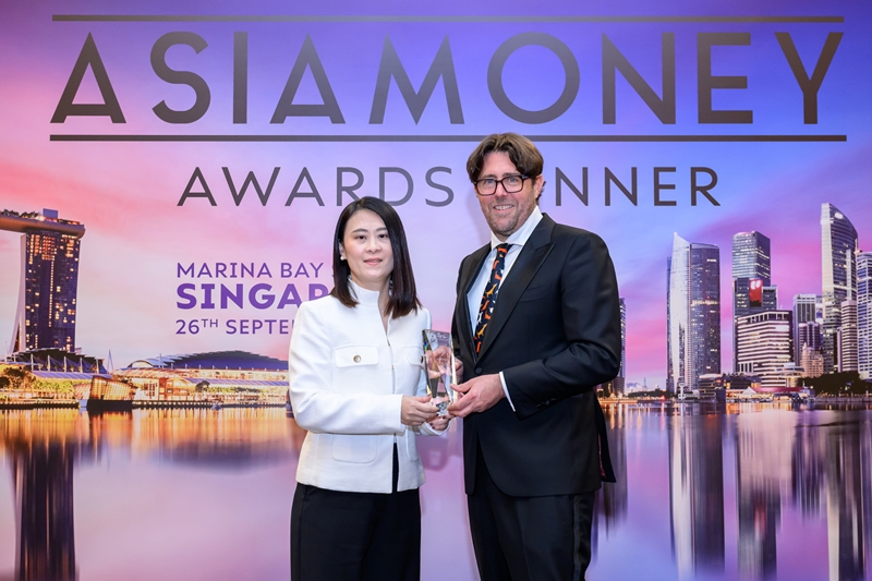B.Grimm Power received the Most Outstanding Company in Thailand - Utilities Sector in Singapore from Asiamoney.