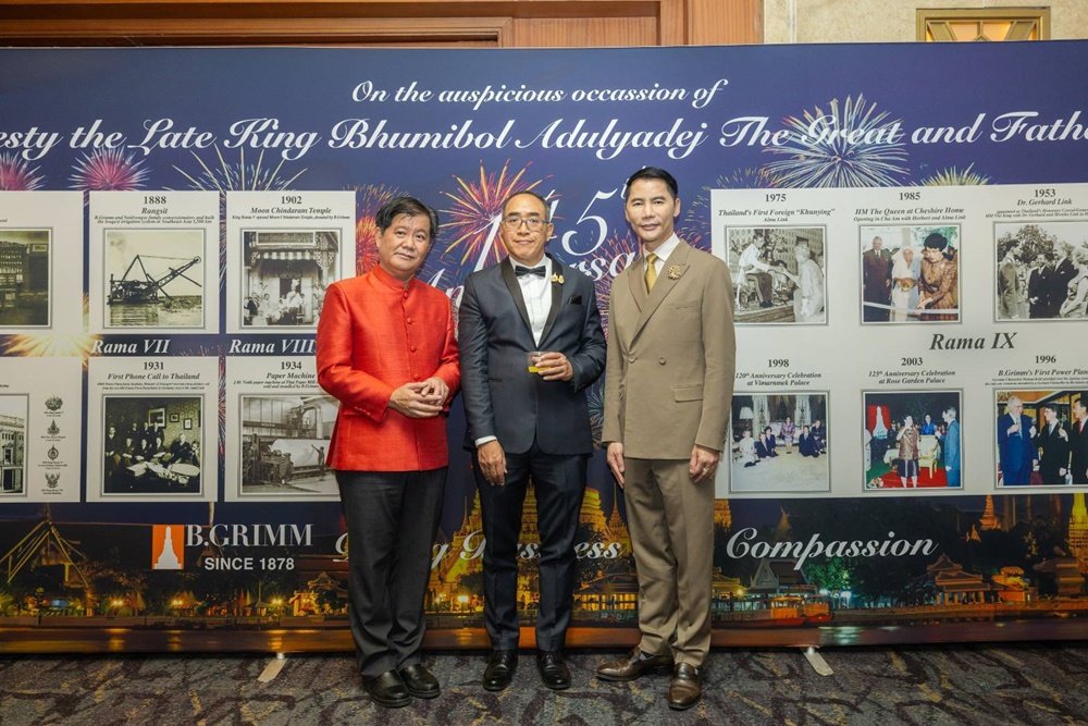 Supporting the Royal Thai Embassy in Seoul in organising the Thai National Day in South Korea.